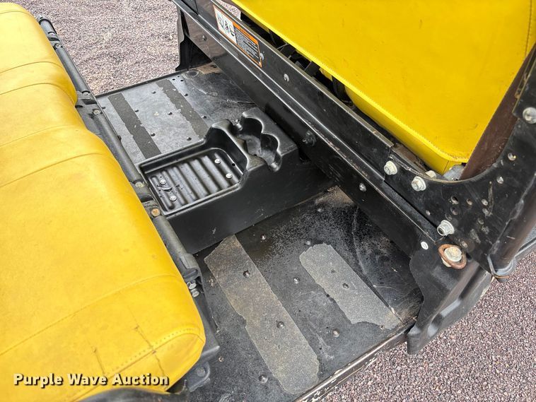 image for item FC5606 2021 John Deere 855M utility vehicle