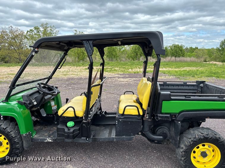 image for item FC5606 2021 John Deere 855M utility vehicle