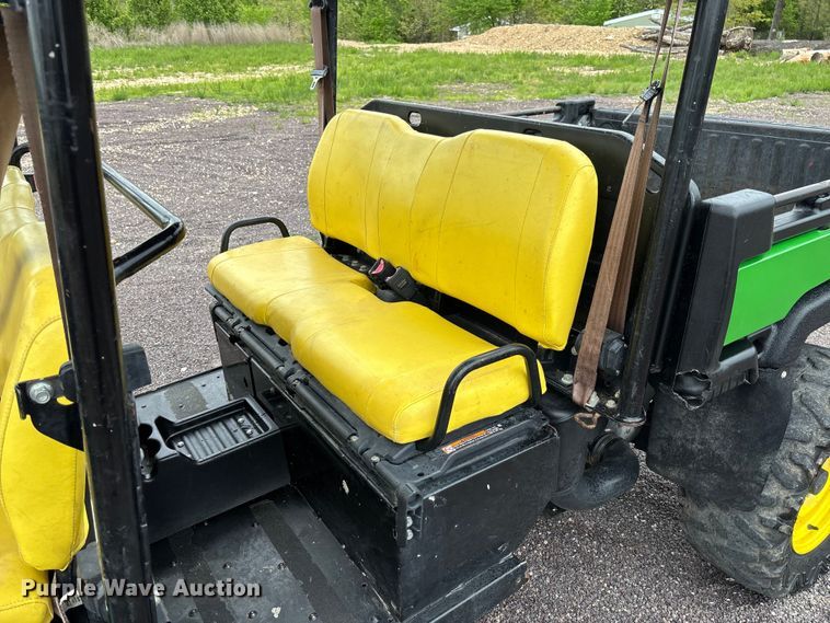 image for item FC5606 2021 John Deere 855M utility vehicle