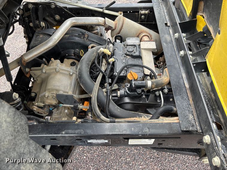 image for item FC5606 2021 John Deere 855M utility vehicle