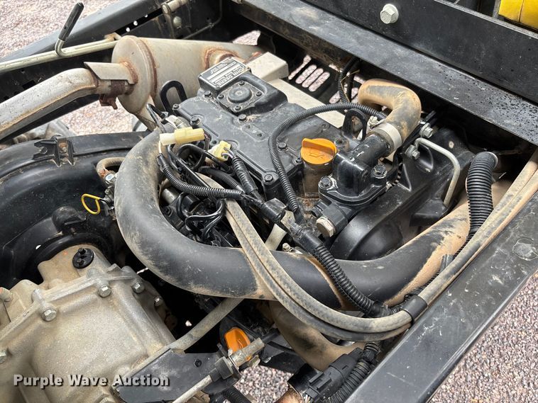 image for item FC5606 2021 John Deere 855M utility vehicle