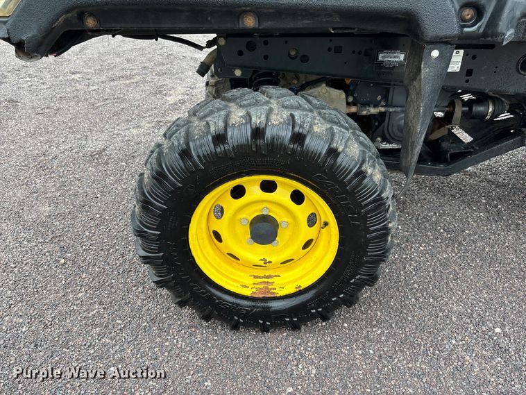 image for item FC5606 2021 John Deere 855M utility vehicle