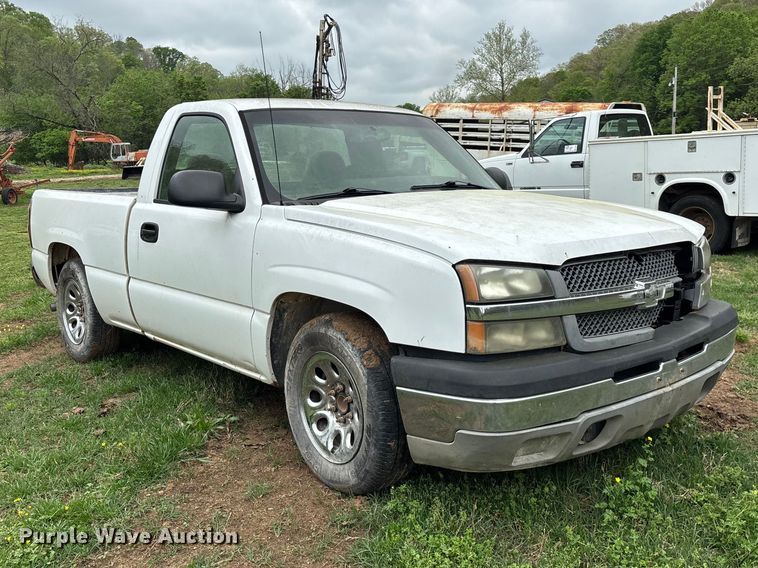 image for item FG0252 2005 Chevrolet Silverado 1500 pickup truck