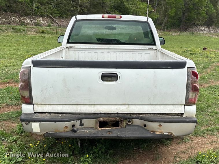 image for item FG0252 2005 Chevrolet Silverado 1500 pickup truck