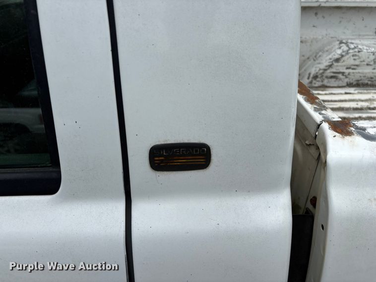 image for item FG0252 2005 Chevrolet Silverado 1500 pickup truck