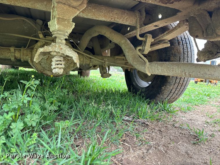 image for item FG0252 2005 Chevrolet Silverado 1500 pickup truck