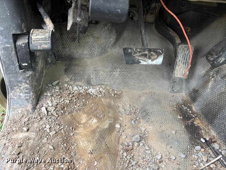 image for item FG0252 2005 Chevrolet Silverado 1500 pickup truck