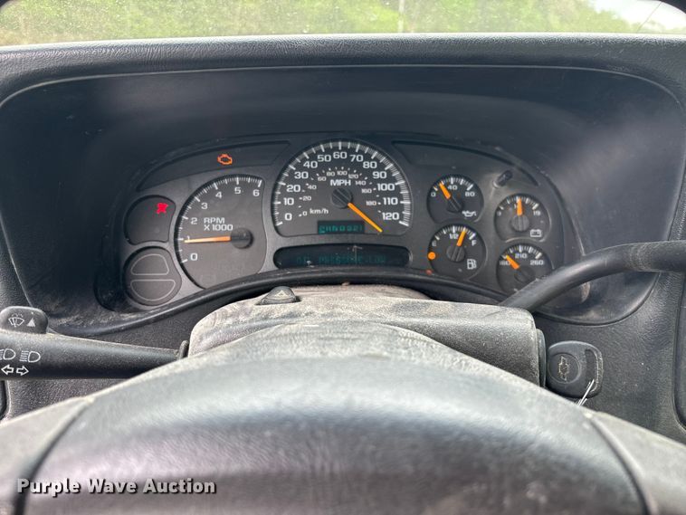 image for item FG0252 2005 Chevrolet Silverado 1500 pickup truck