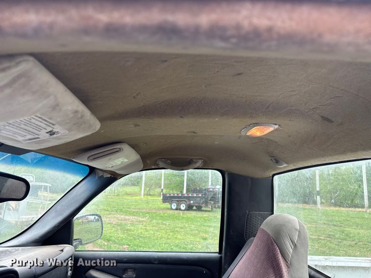 image for item FG0252 2005 Chevrolet Silverado 1500 pickup truck