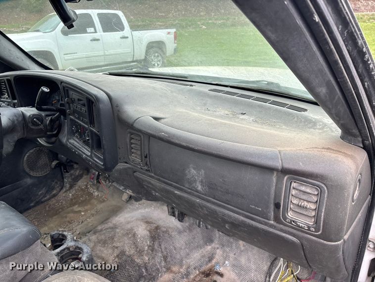 image for item FG0252 2005 Chevrolet Silverado 1500 pickup truck