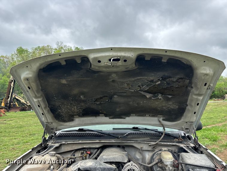 image for item FG0252 2005 Chevrolet Silverado 1500 pickup truck