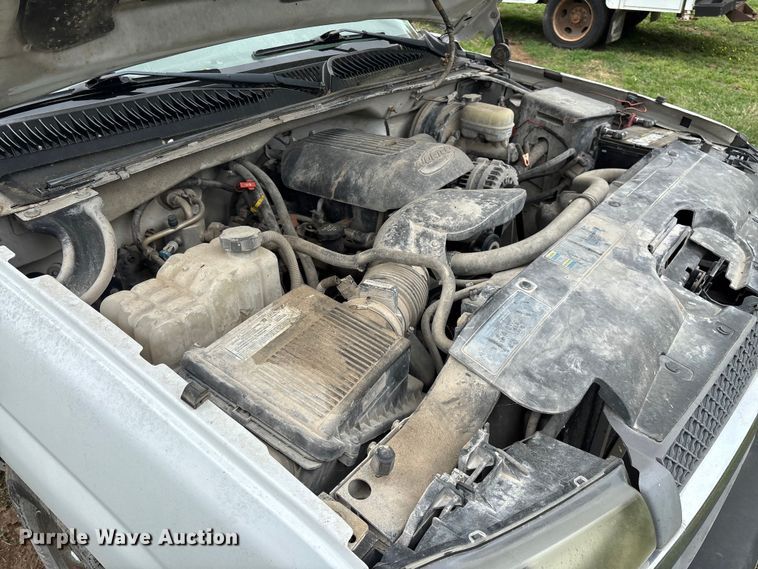 image for item FG0252 2005 Chevrolet Silverado 1500 pickup truck