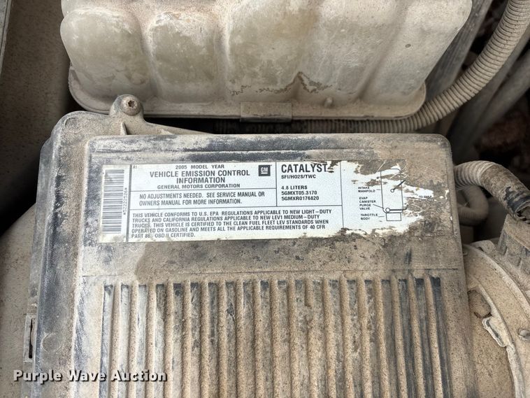 image for item FG0252 2005 Chevrolet Silverado 1500 pickup truck