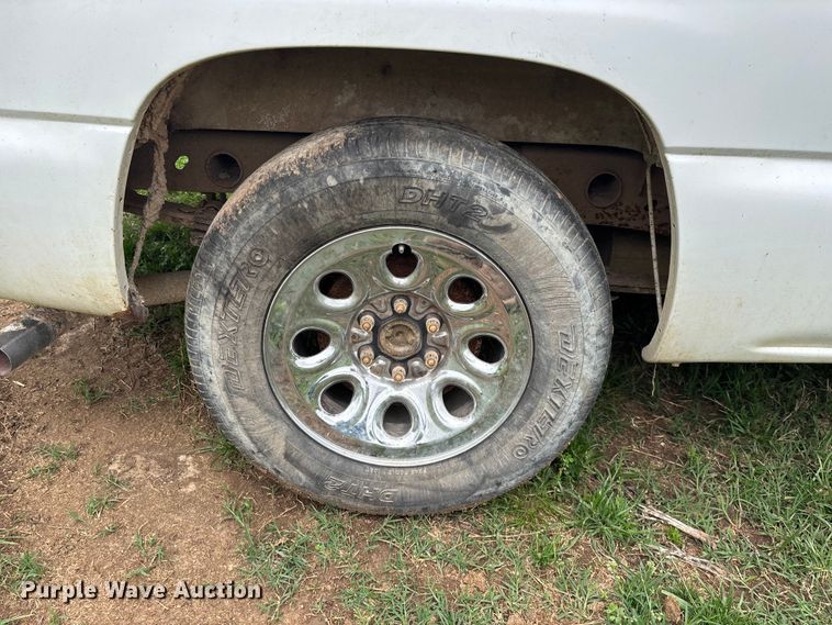 image for item FG0252 2005 Chevrolet Silverado 1500 pickup truck