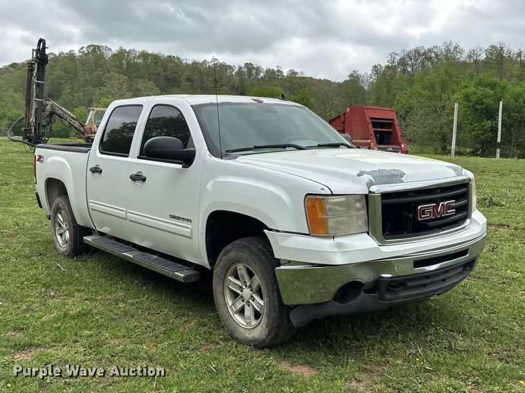 image for item FG0253 2011 GMC Sierra 1500 Crew Cab pickup truck
