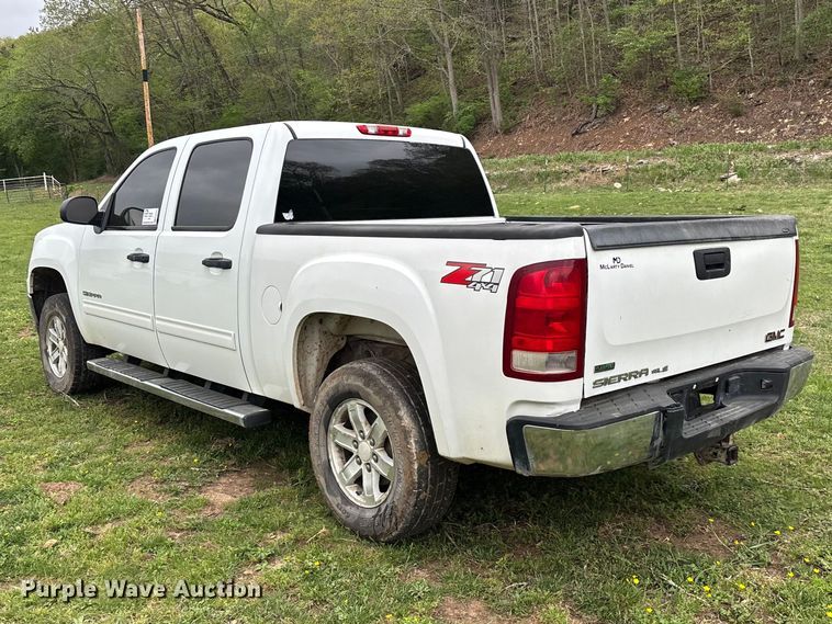 image for item FG0253 2011 GMC Sierra 1500 Crew Cab pickup truck