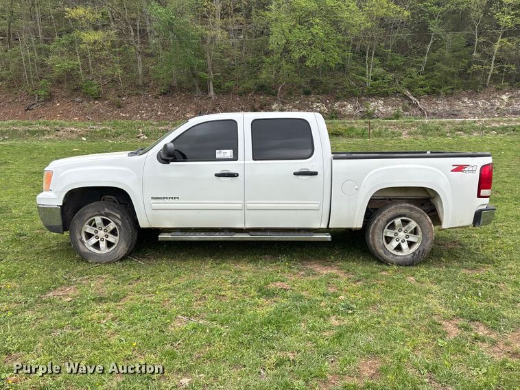 image for item FG0253 2011 GMC Sierra 1500 Crew Cab pickup truck