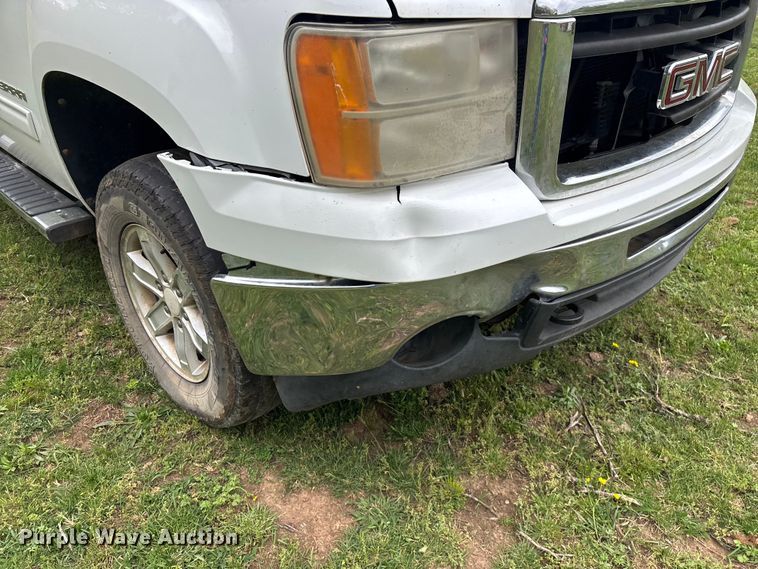 image for item FG0253 2011 GMC Sierra 1500 Crew Cab pickup truck