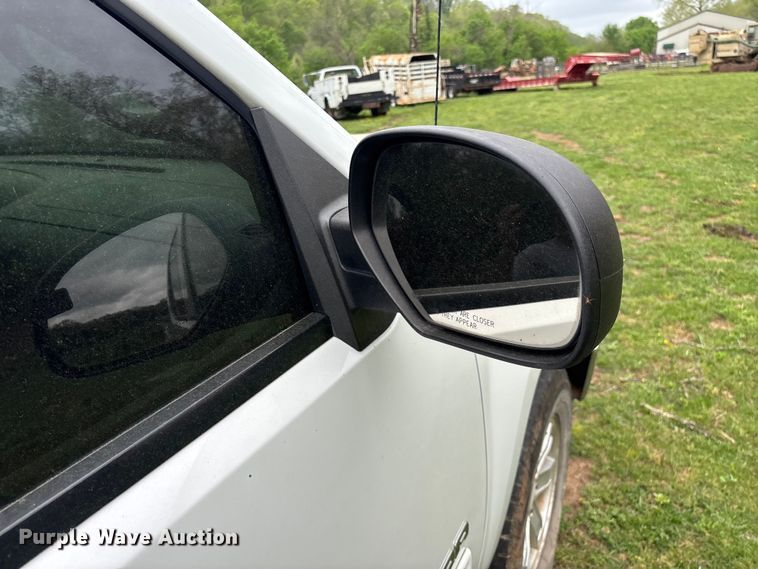 image for item FG0253 2011 GMC Sierra 1500 Crew Cab pickup truck