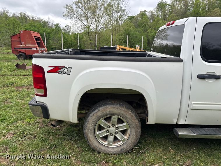 image for item FG0253 2011 GMC Sierra 1500 Crew Cab pickup truck