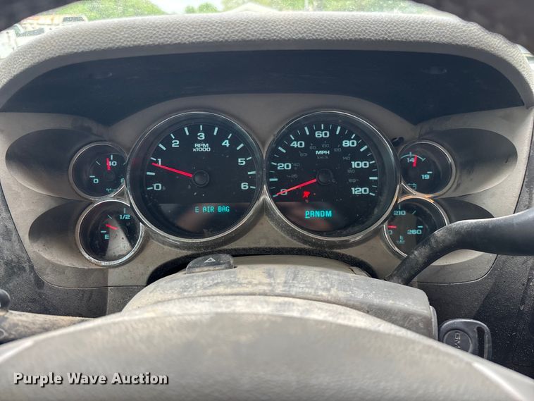 image for item FG0253 2011 GMC Sierra 1500 Crew Cab pickup truck