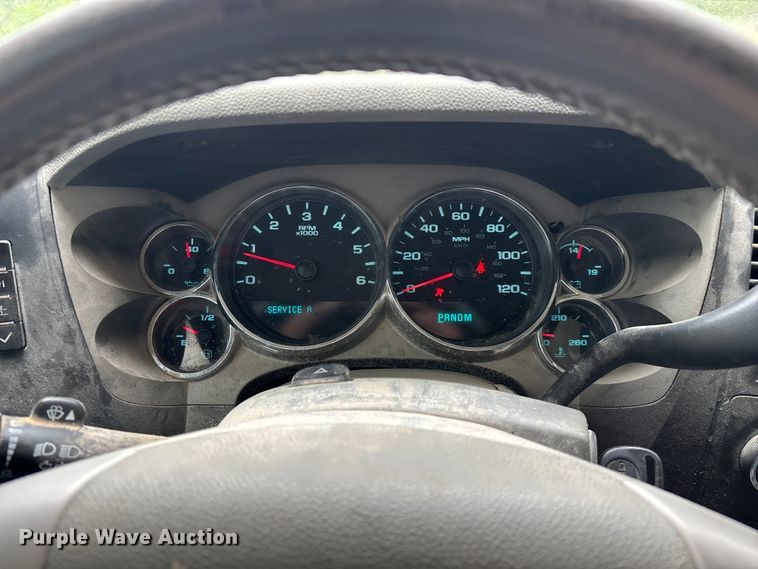 image for item FG0253 2011 GMC Sierra 1500 Crew Cab pickup truck