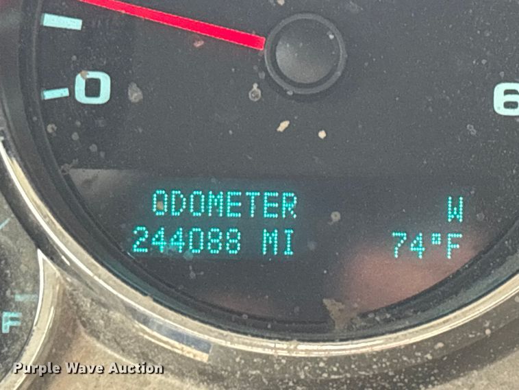 image for item FG0253 2011 GMC Sierra 1500 Crew Cab pickup truck