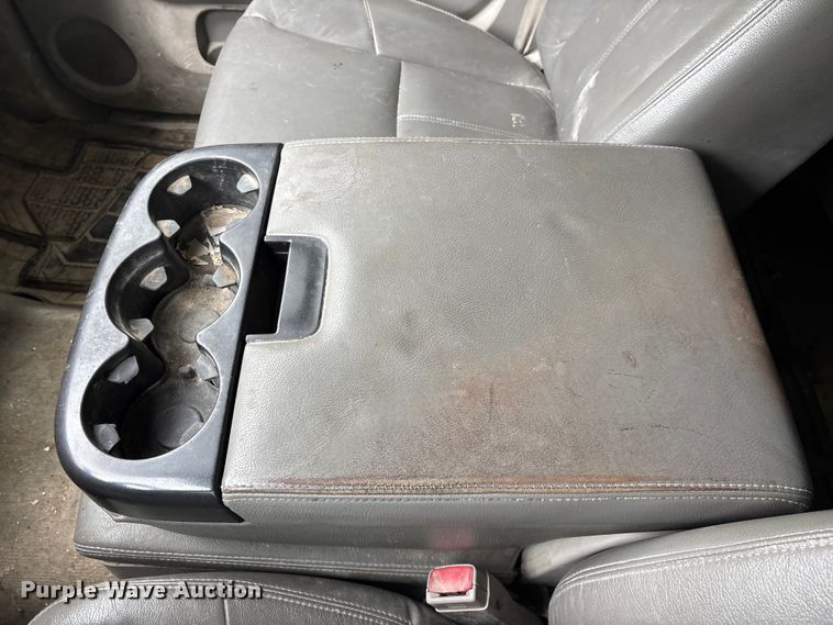 image for item FG0253 2011 GMC Sierra 1500 Crew Cab pickup truck