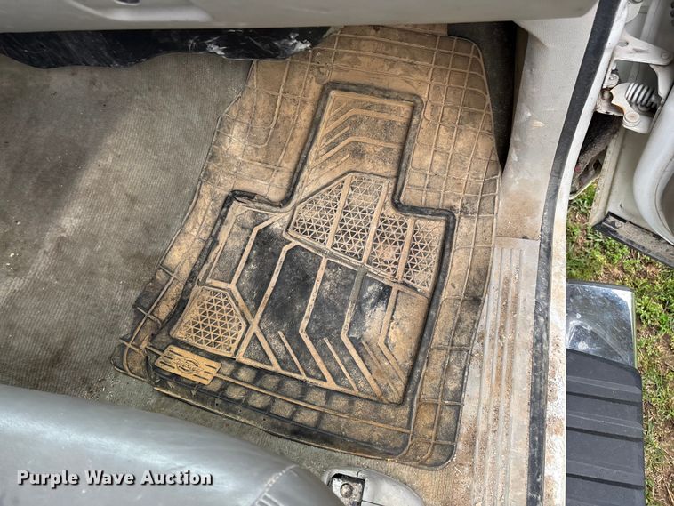 image for item FG0253 2011 GMC Sierra 1500 Crew Cab pickup truck