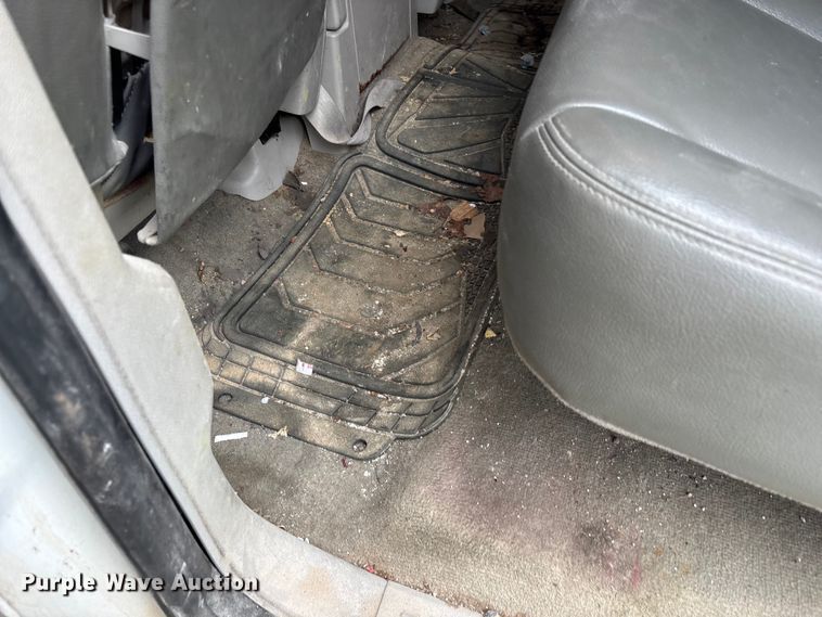 image for item FG0253 2011 GMC Sierra 1500 Crew Cab pickup truck