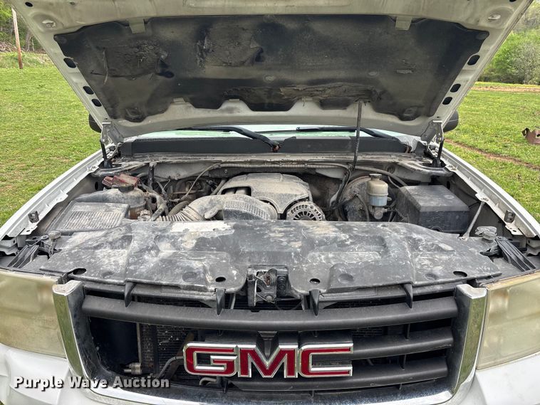 image for item FG0253 2011 GMC Sierra 1500 Crew Cab pickup truck