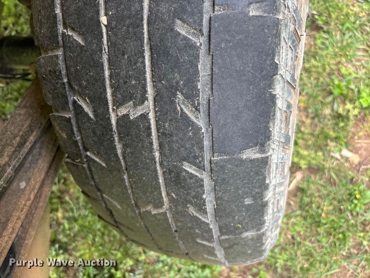 image for item FG0253 2011 GMC Sierra 1500 Crew Cab pickup truck