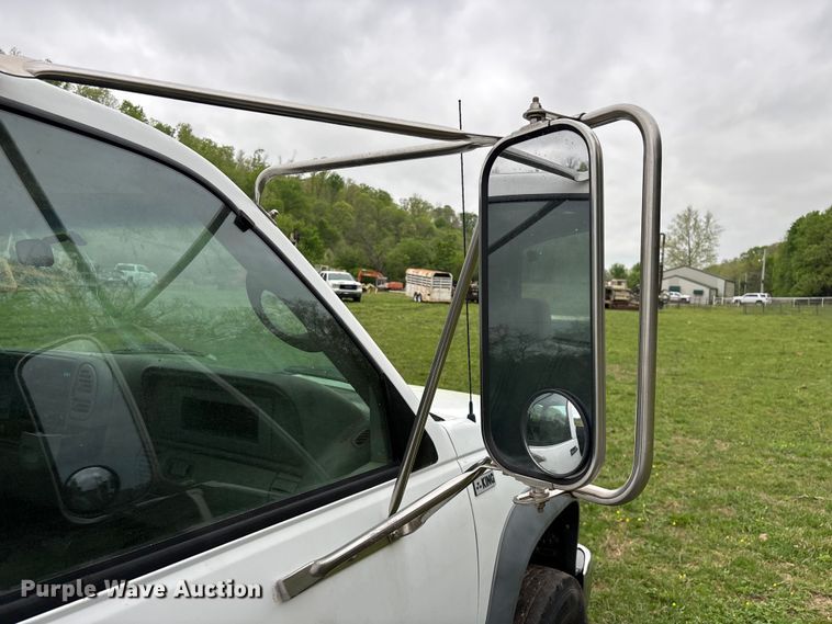 image for item FG0254 2001 Chevrolet Silverado 3500HD utility bed pickup truck