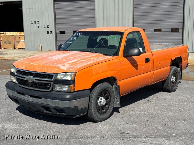image for item FG0290 2006 Chevrolet Silverado 1500 pickup truck