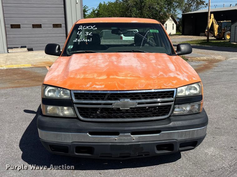 image for item FG0290 2006 Chevrolet Silverado 1500 pickup truck