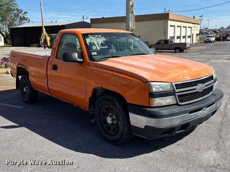 image for item FG0290 2006 Chevrolet Silverado 1500 pickup truck