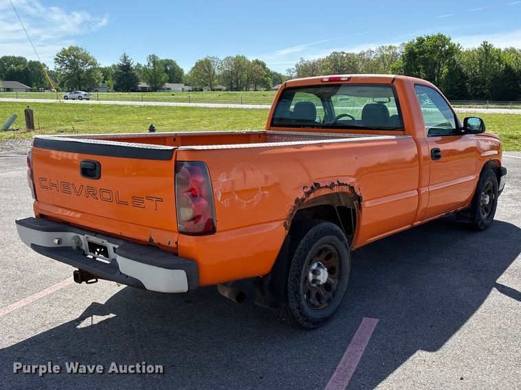 image for item FG0290 2006 Chevrolet Silverado 1500 pickup truck