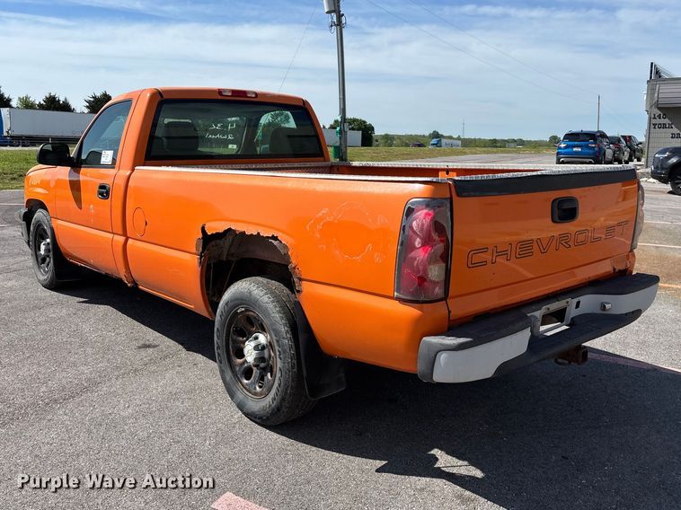 image for item FG0290 2006 Chevrolet Silverado 1500 pickup truck