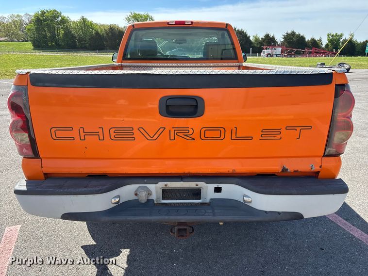 image for item FG0290 2006 Chevrolet Silverado 1500 pickup truck