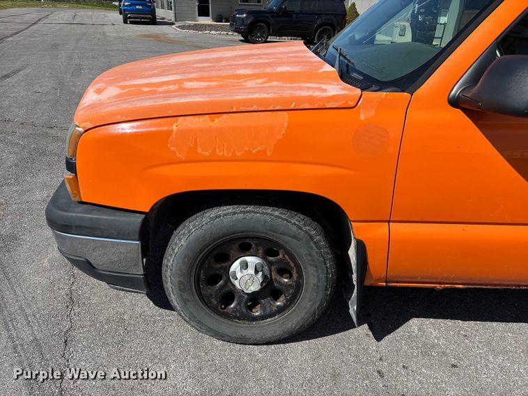 image for item FG0290 2006 Chevrolet Silverado 1500 pickup truck