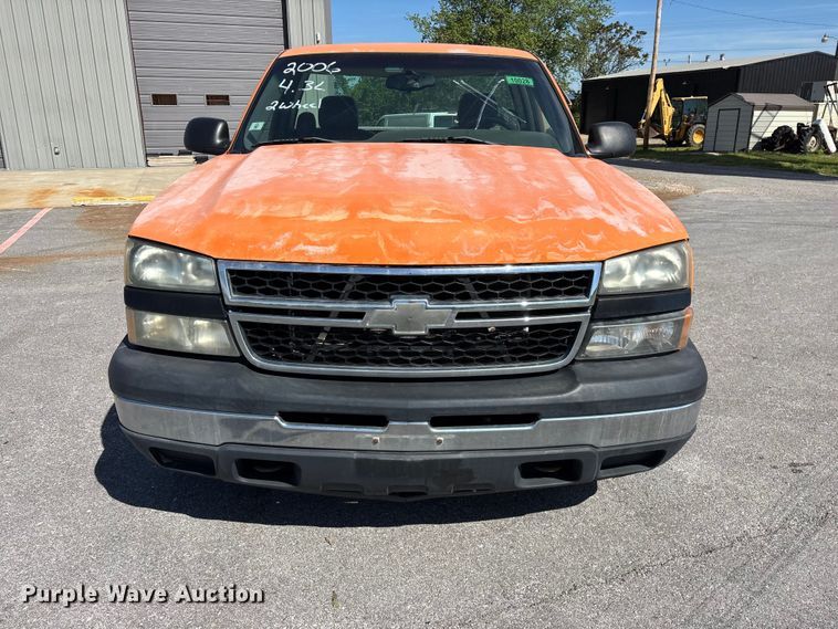 image for item FG0290 2006 Chevrolet Silverado 1500 pickup truck
