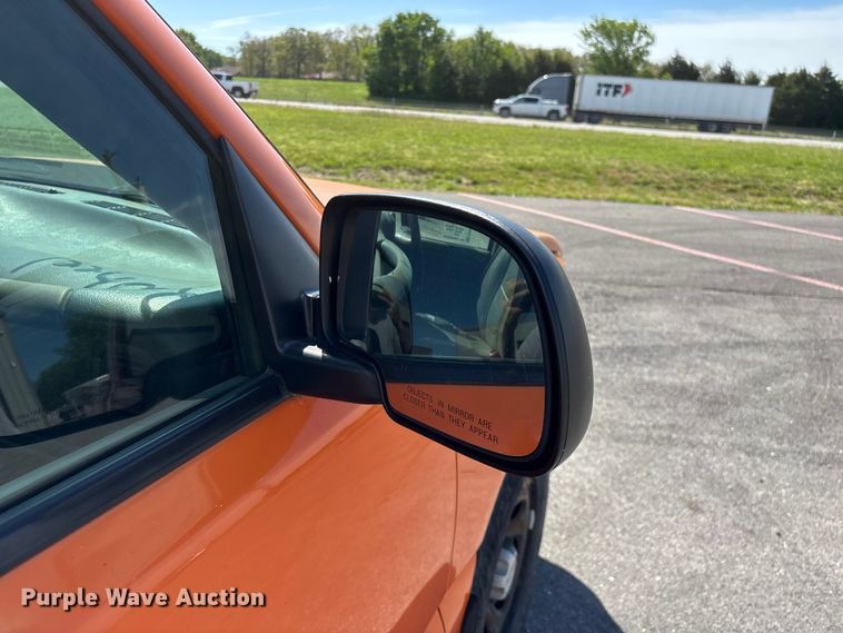 image for item FG0290 2006 Chevrolet Silverado 1500 pickup truck