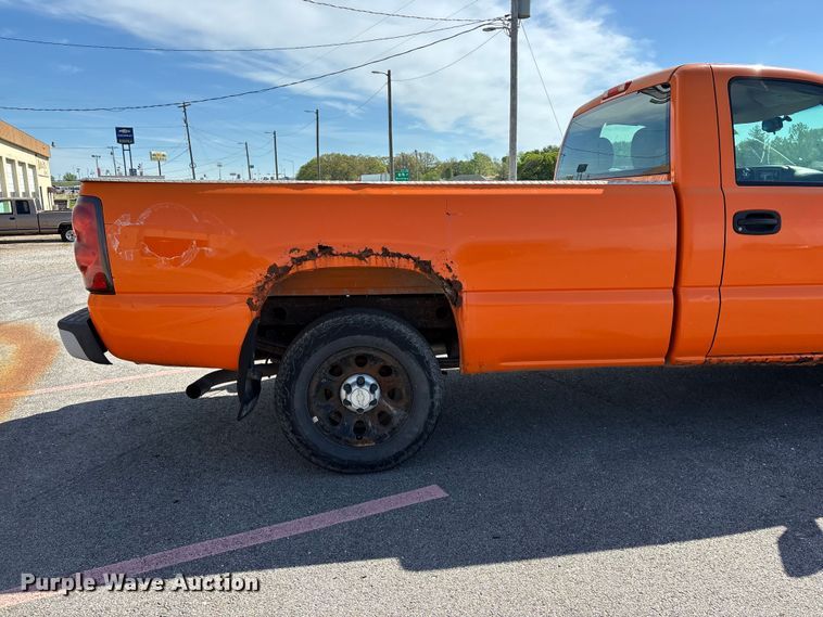 image for item FG0290 2006 Chevrolet Silverado 1500 pickup truck