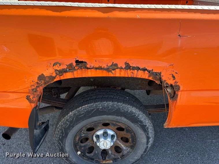 image for item FG0290 2006 Chevrolet Silverado 1500 pickup truck