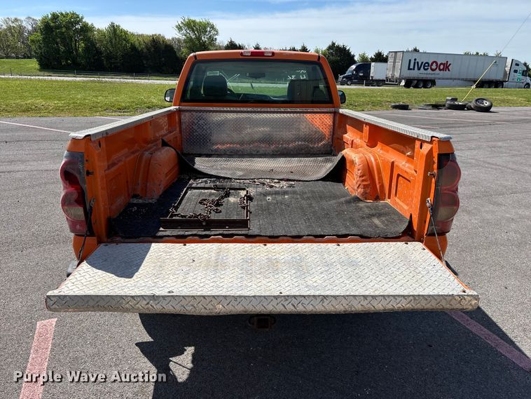 image for item FG0290 2006 Chevrolet Silverado 1500 pickup truck