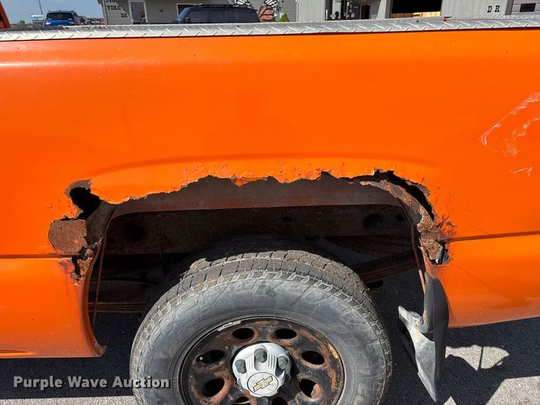 image for item FG0290 2006 Chevrolet Silverado 1500 pickup truck