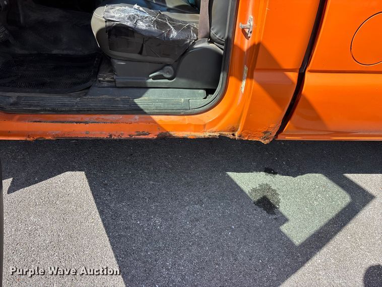 image for item FG0290 2006 Chevrolet Silverado 1500 pickup truck