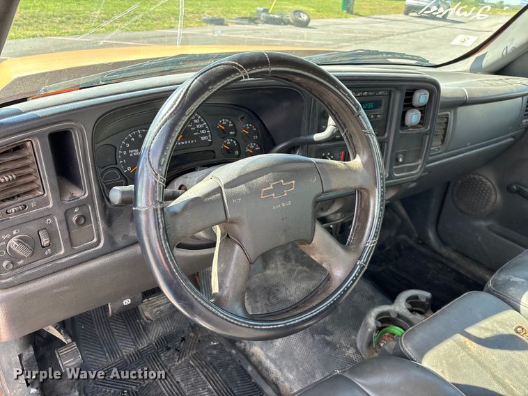 image for item FG0290 2006 Chevrolet Silverado 1500 pickup truck