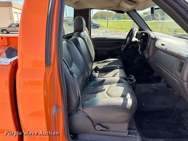 image for item FG0290 2006 Chevrolet Silverado 1500 pickup truck