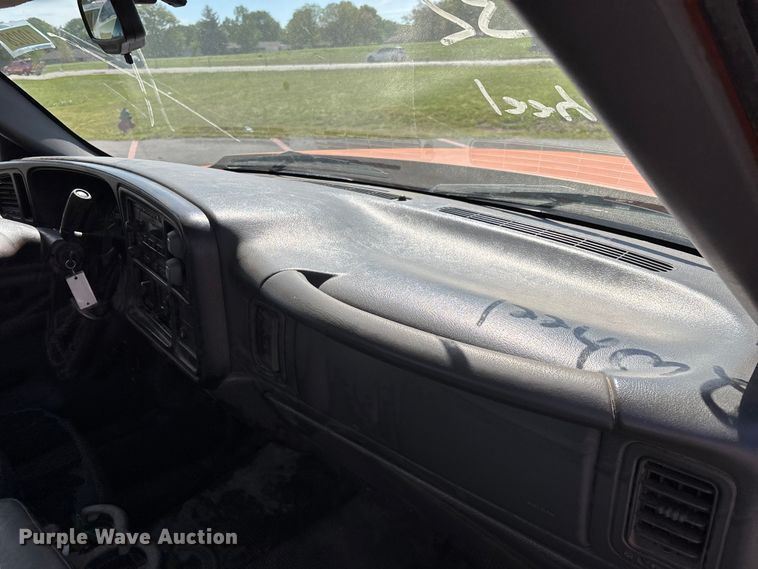 image for item FG0290 2006 Chevrolet Silverado 1500 pickup truck